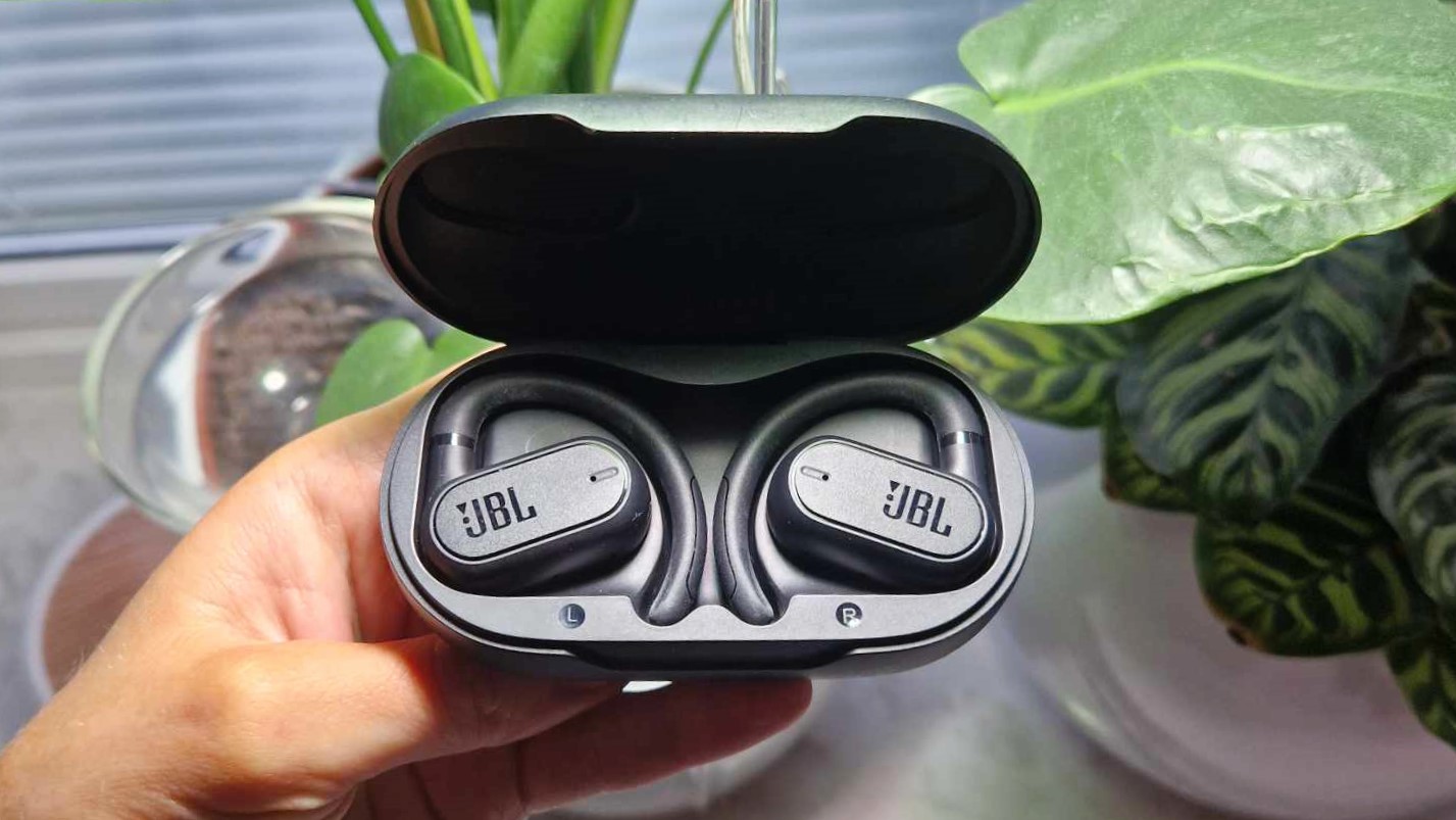 JBL Soundgear Sense headphones in their case