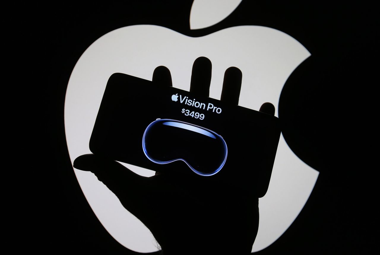 Apple&amp;#039;s Vision Pro mixed-reality headset pictured on an iPhone screen