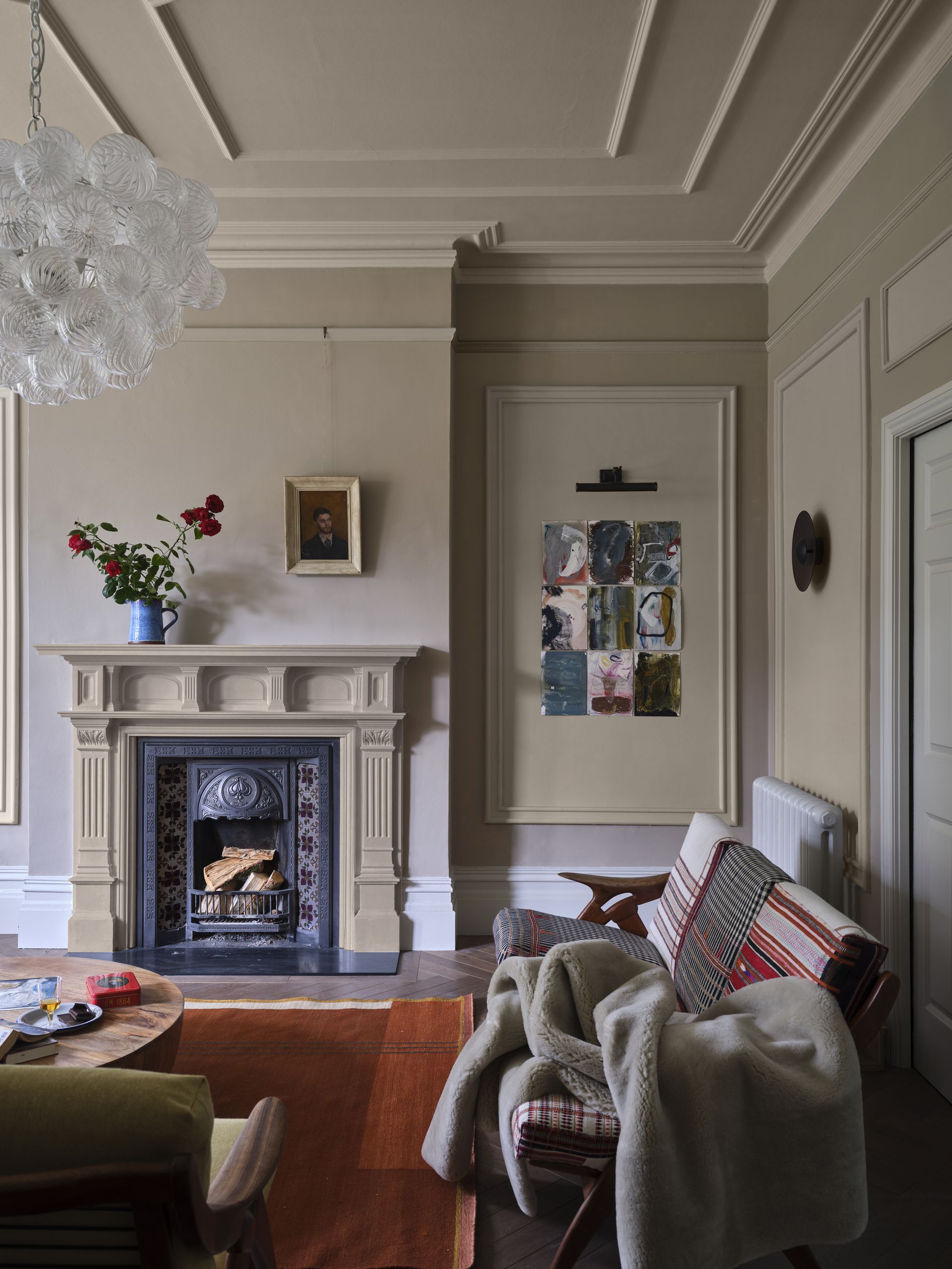 Ένα γήινο χρώμα για τοίχους σαλονιού