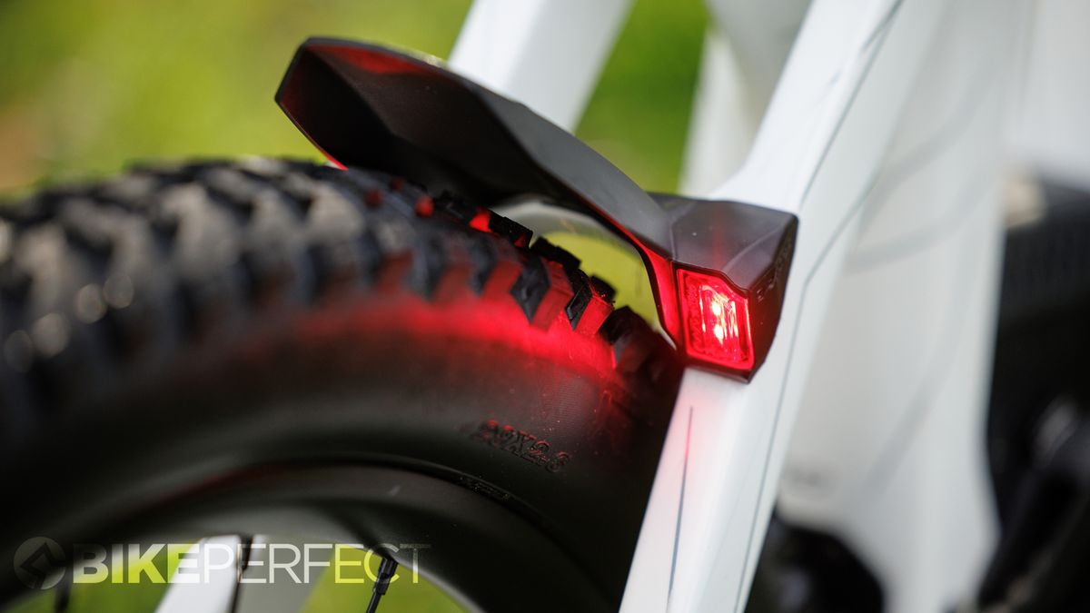 Scott Patron E-Ride 900 Tuned detail of rear fender and built in light