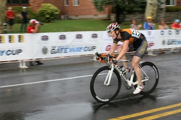 Sarah Rice attempts a solo move