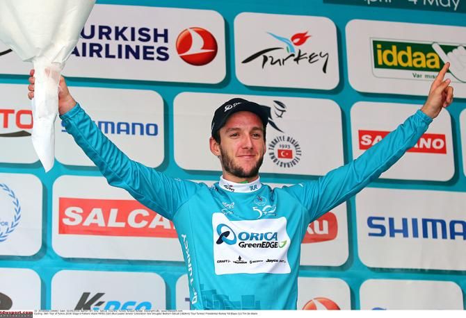 Adam Yates (Orica-GreenEdge) moves into the Tour of Turkey blue leader's jersey after Stage 6