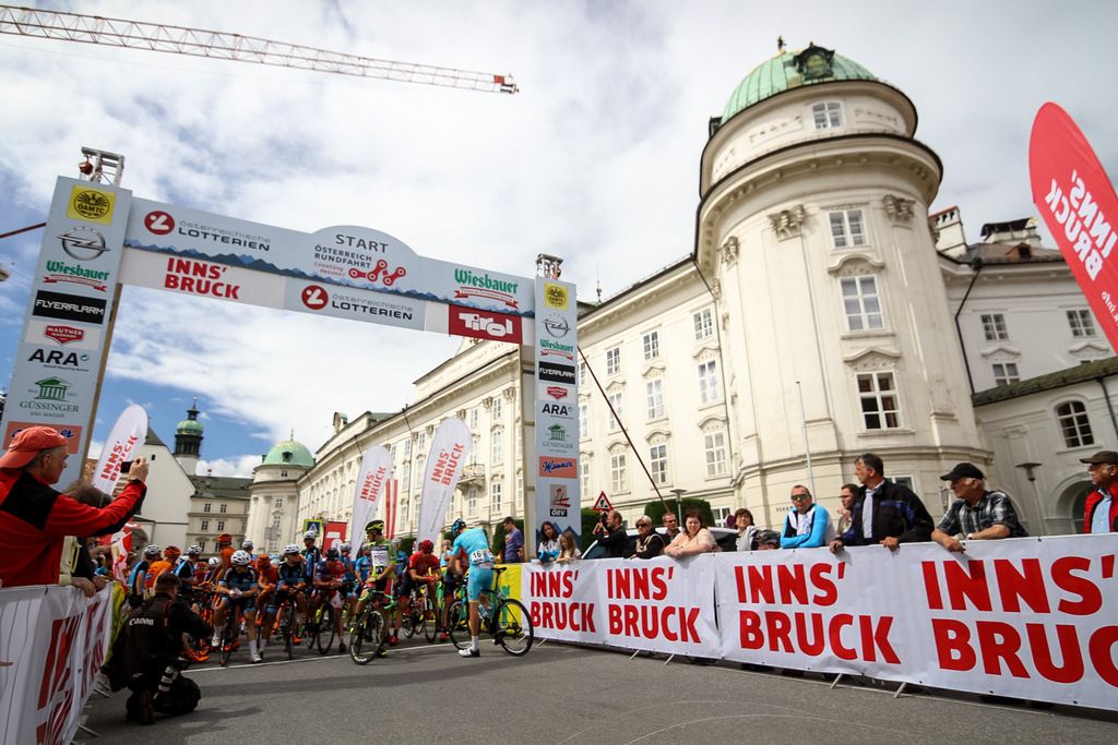 The riders are ready to roll out for stage 1