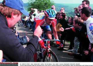 Frank Vandenbroucke on his way to the win in Liege in 1999