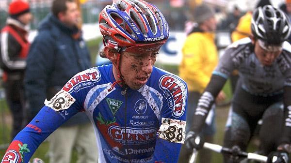 Chance Noble exits the pits at Azencross in Loenhut