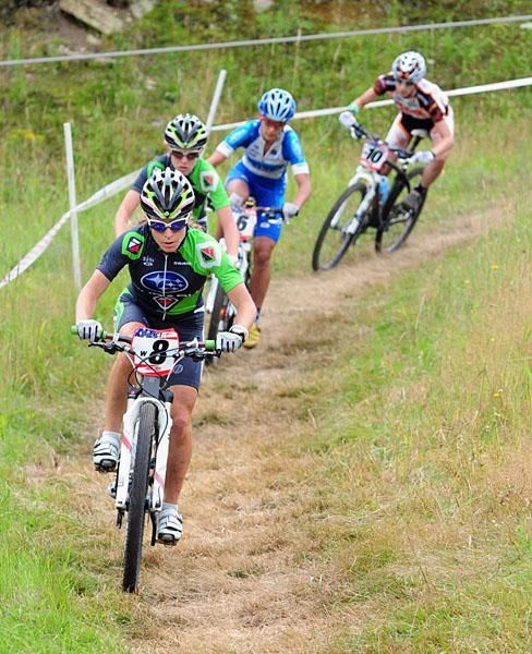 Willow Koerber (Gary Fisher/Subaru) leading the race on the first lap.