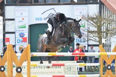 John Whitaker riding Argento in Hagen. Photo: Karl-Heinz Frieler