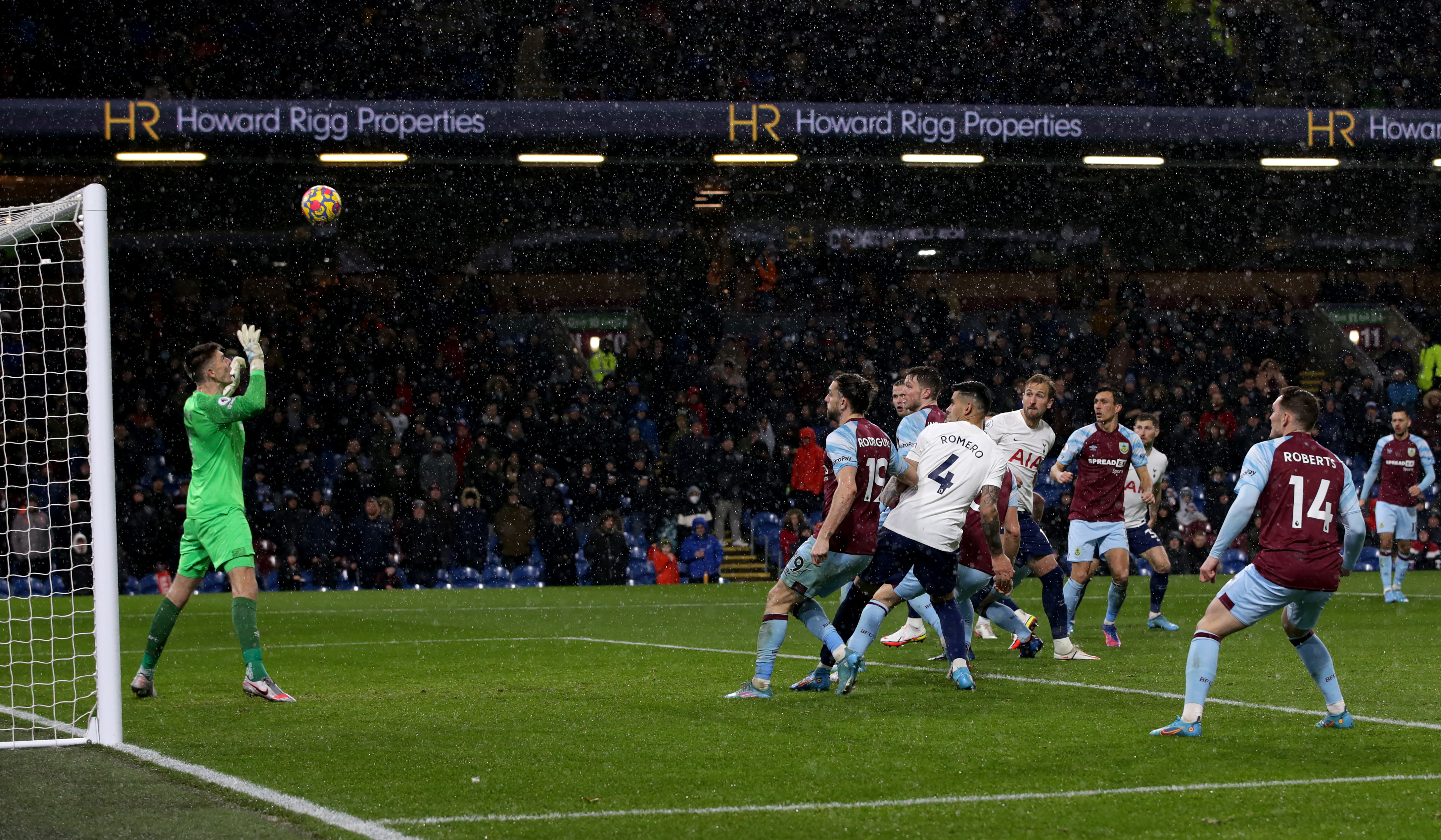Harry Kane hit the crossbar