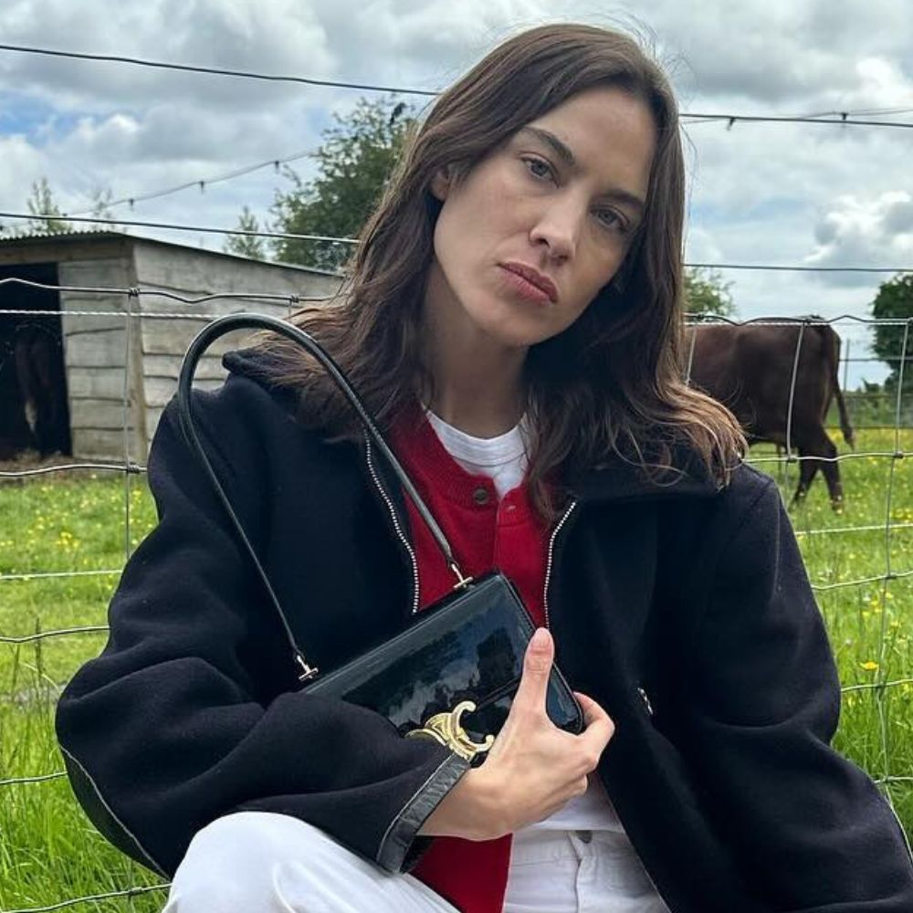 Alexa Chung Just Wore The Converse Trainers She’s Loved For 9 Years