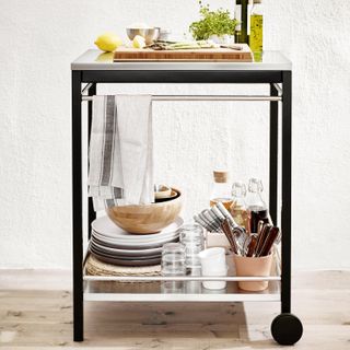 outdoor trolley unit for an outdoor kitchen