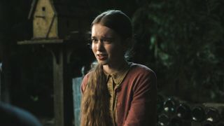 Carrie's New Backstory In Mike Flanagan's Series Does Come From Stephen King's Book