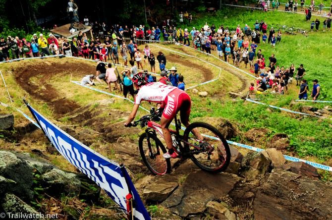 Olympian Lea Davison (Specialized) descends a treacherous section of the Mont Sainte-Anne world cup course