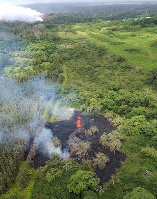 Kilauea volcano ash plume