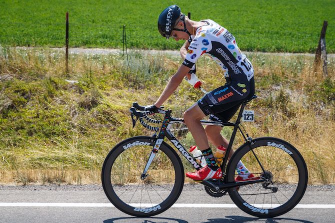 Keegan Swirbul (Jelly Belly) puts water on his legs to cool off during todays hot stage on August 8, 2018 in Cedar City, Utah.