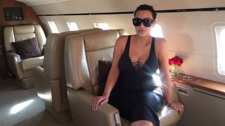 kim kardashian private jet