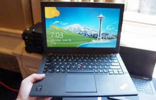 Lenovo ThinkPad X240 Hands-on: HD Screen, Epic Battery Life