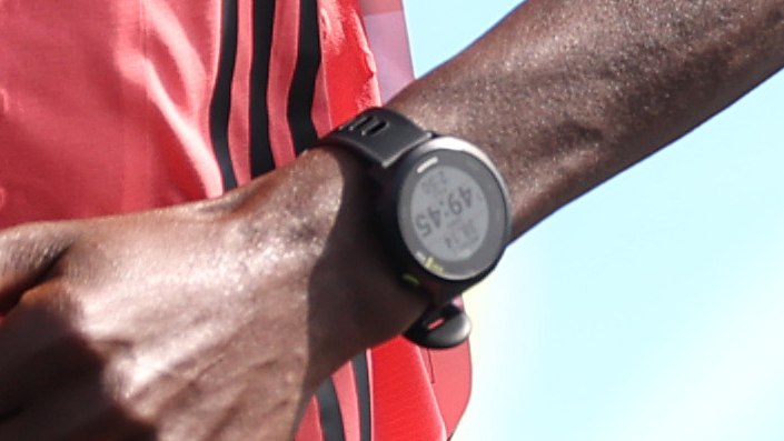 Sabastian Sawe's wrist wearing a Garmin watch