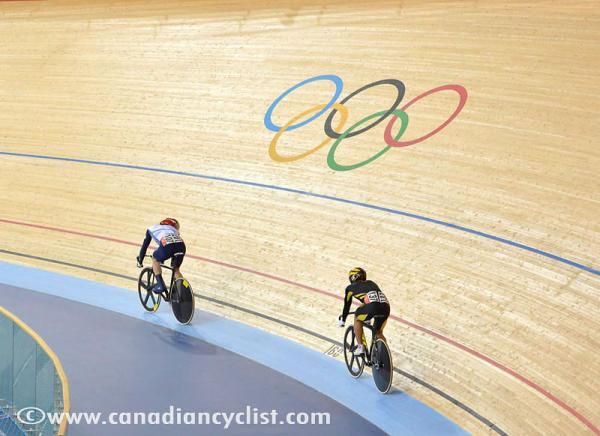 Jason Kenny (Great Britain) leads Azizulhasni Awang (Malaysia).