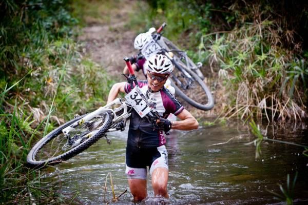 Despite mechanical difficulties early on, Ischen Stopforth (front) and Catherine Williamson (Bridge biz hub Ladies) won the stage and extended their lead in the women's race.