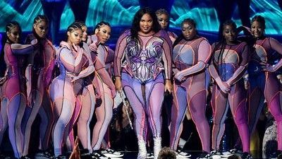 lizzo grammy performance