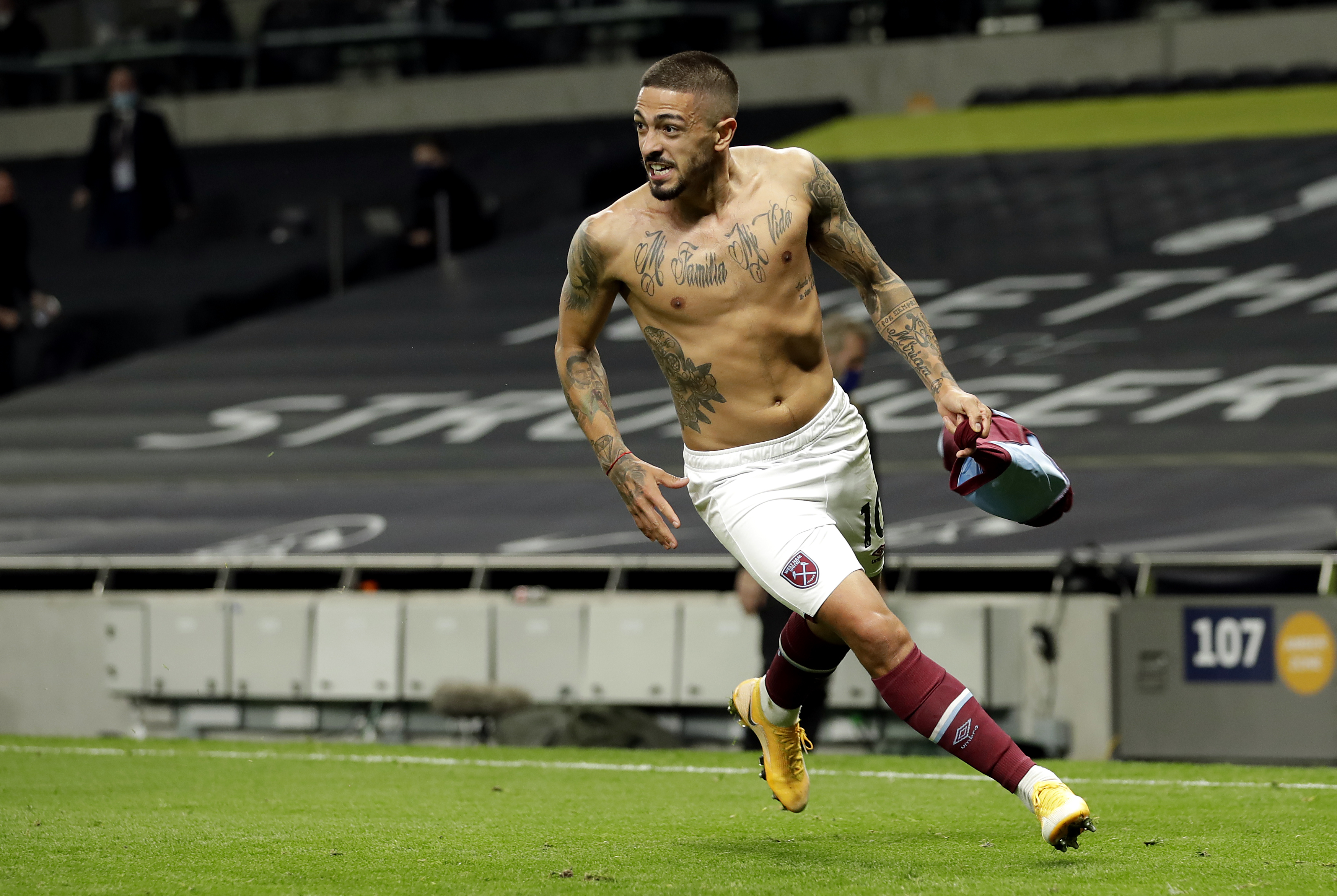 Manuel Lanzini was also pictured at the gathering