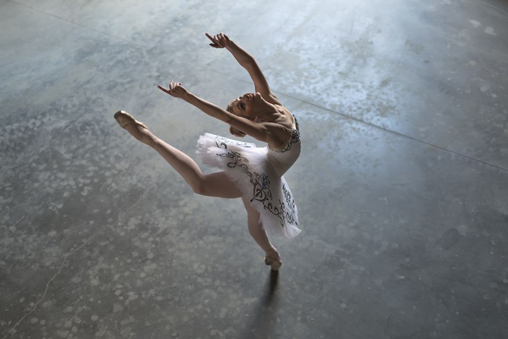 Why Women Who Arch Their Backs Are More Alluring To Men Live Science