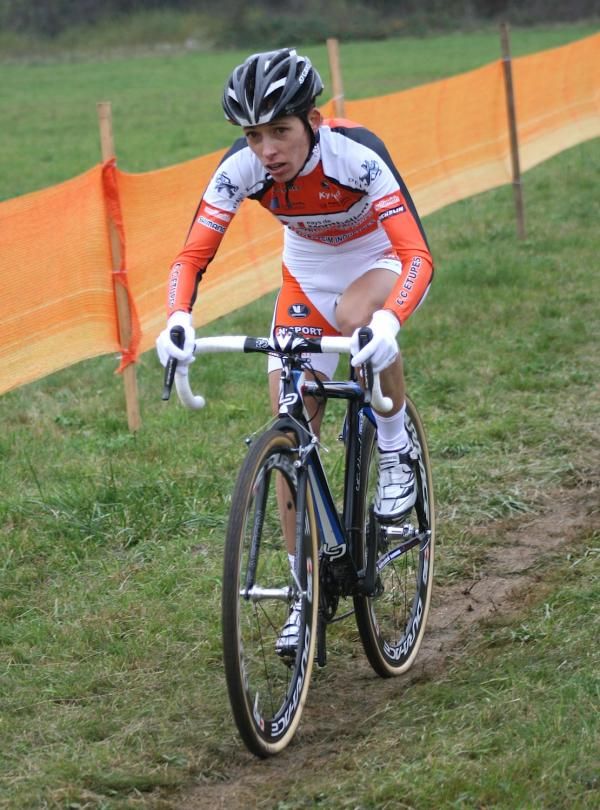 Lucie Chainel in the lead in Nommay