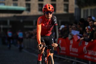 Tom Pidcock out of Itzulia Basque Country with hip injury from crash in time trial recon