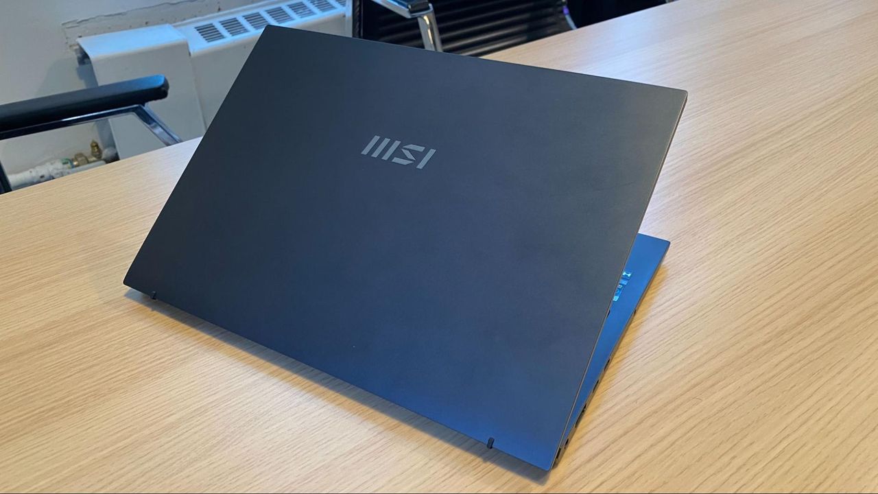MSI Prestige 16 AI Evo