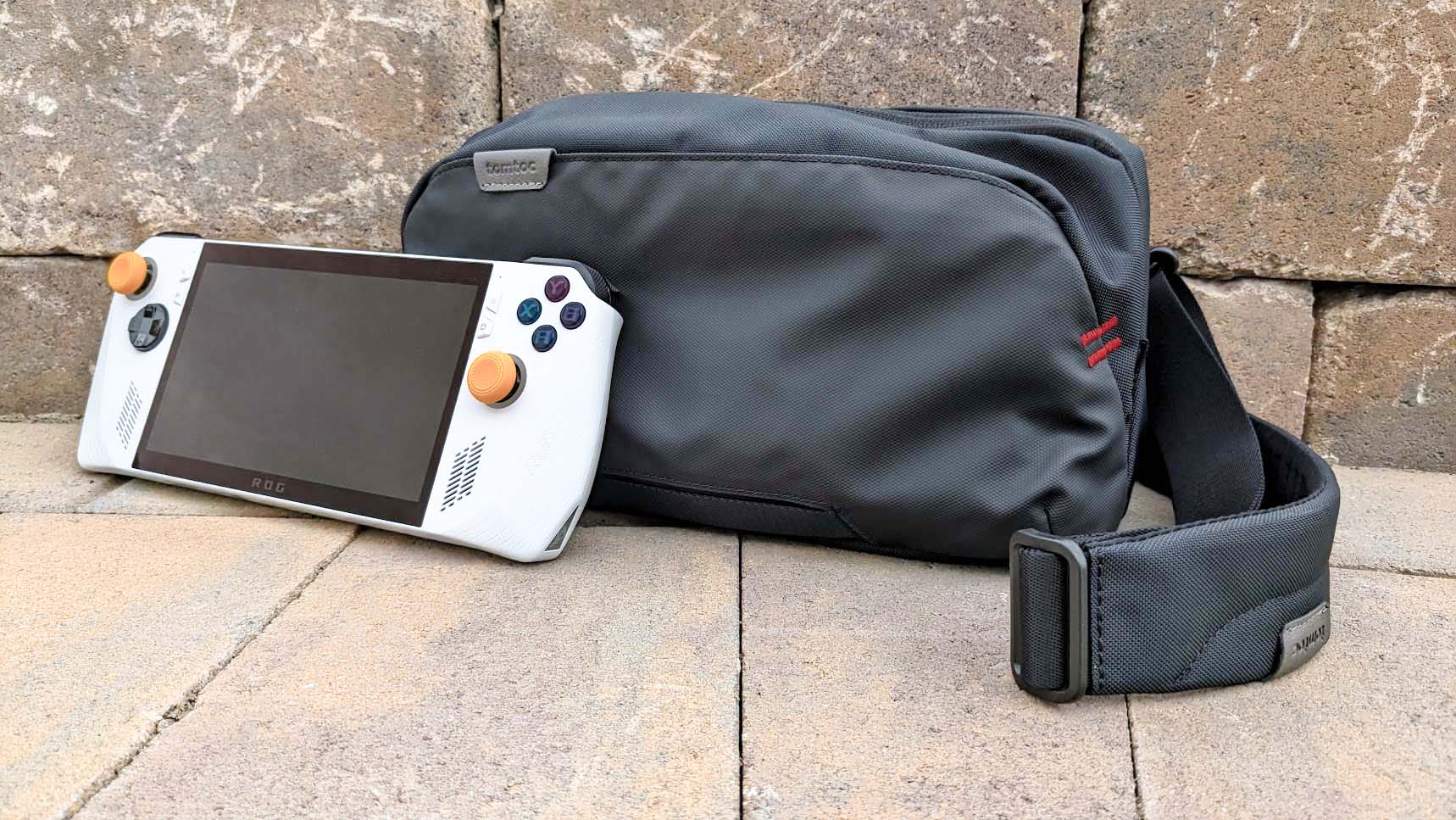 Tomtoc Arccos-G47 Travel Bag review: Great for handhelds