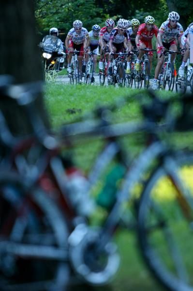 The break passes by another park along the course.