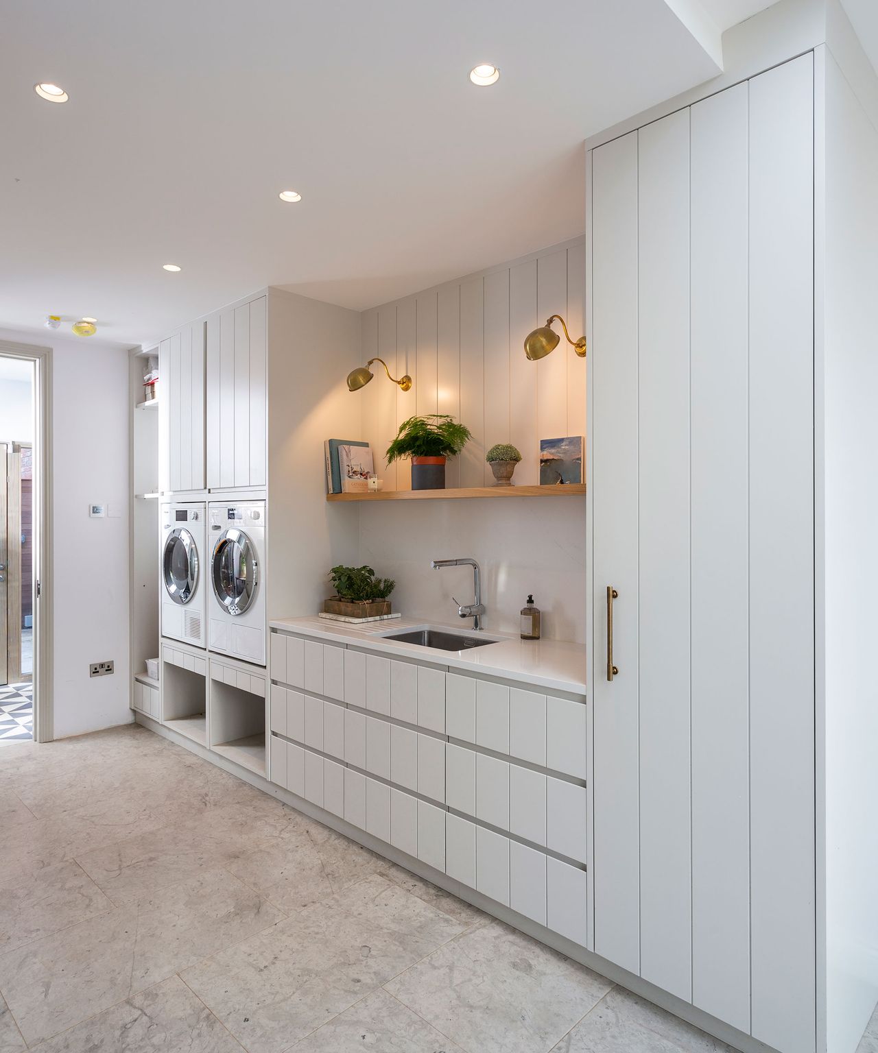 18 Utility room lighting ideas to achieve a light and bright space ...