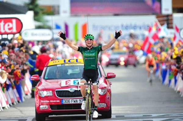 Pierre Rolland takes a famous win atop Alpe d'Huez