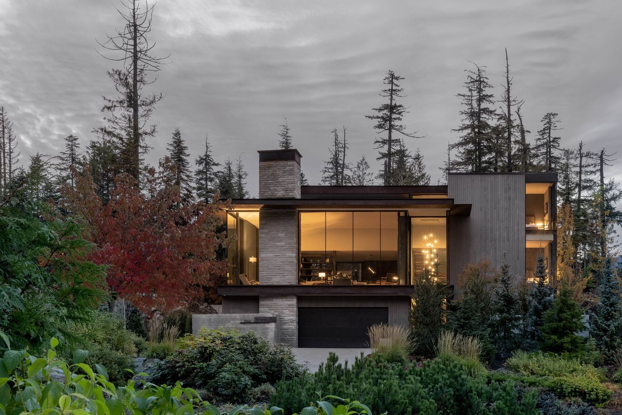 Winterfell, Whistler cabin, by Openspace Architecture and Donohoe Living Landscapes