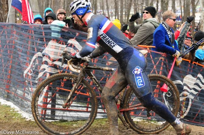 Francis Mourey (FRA) began losing ground to the Belgians on lap two