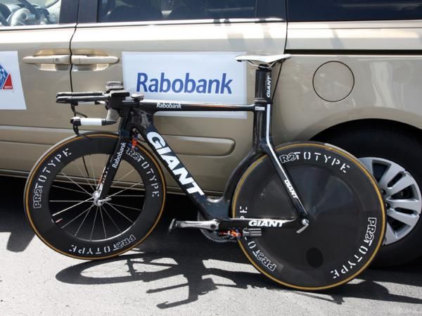 Giant's distinctive Trinity Advanced SL time trial machines make another appearance under the Rabobank squad, this time for the inaugural USA Pro Cycling Challenge.