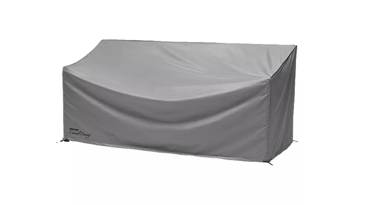 Best outdoor furniture covers for winter: plan ahead now | Gardeningetc