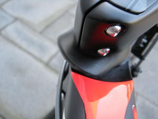 Detail of the stem/steerer.