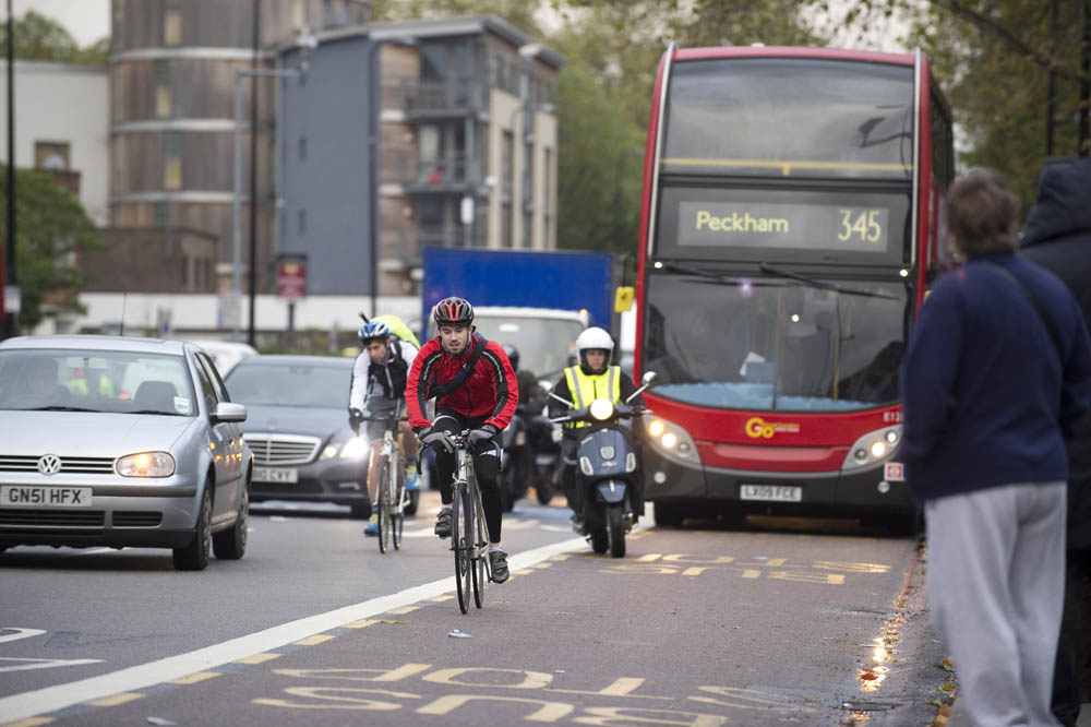 cycling_commuting_4331976