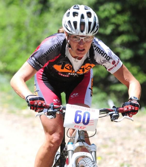 Gretchen Reeves (Tokyo Joe's) riding in third place.