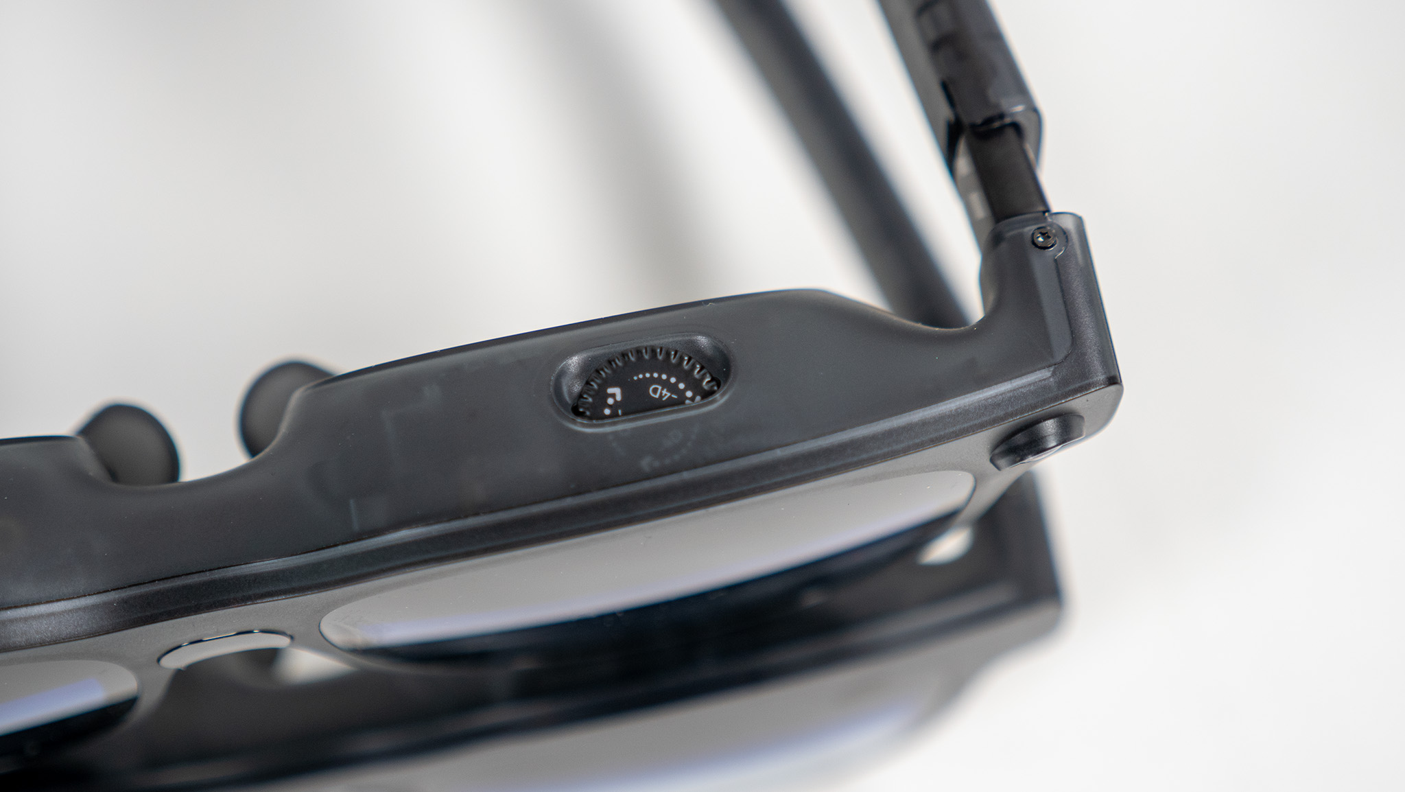 Viture Luma Ultra diopter adjustments