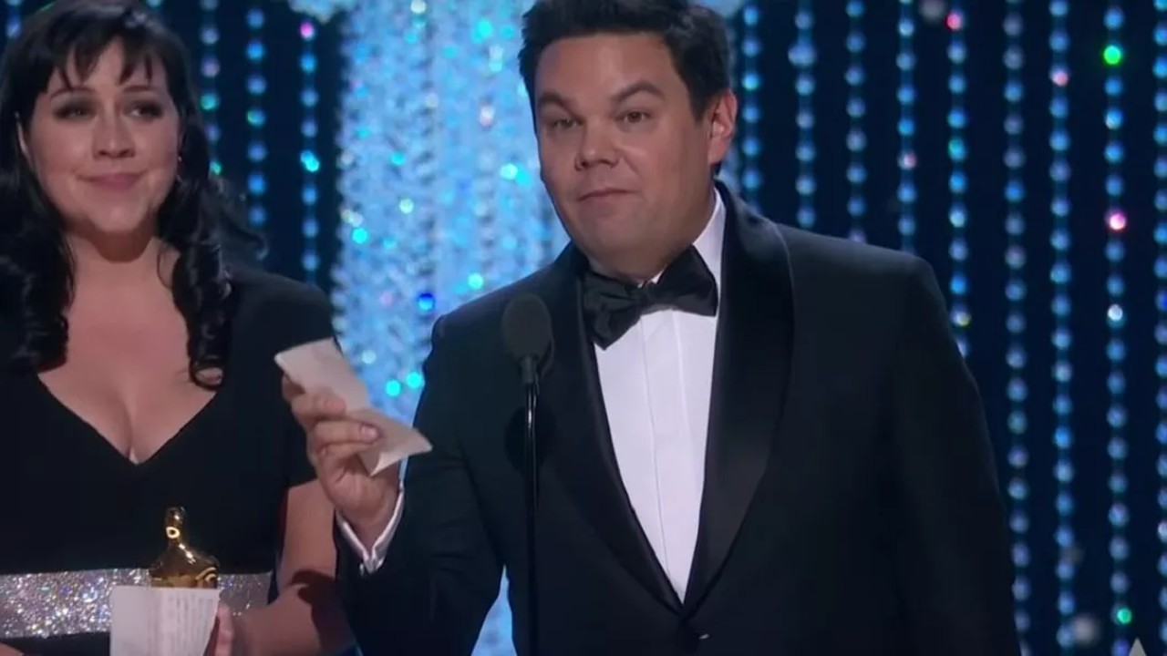 Robert Lopez wins Oscar for Coco