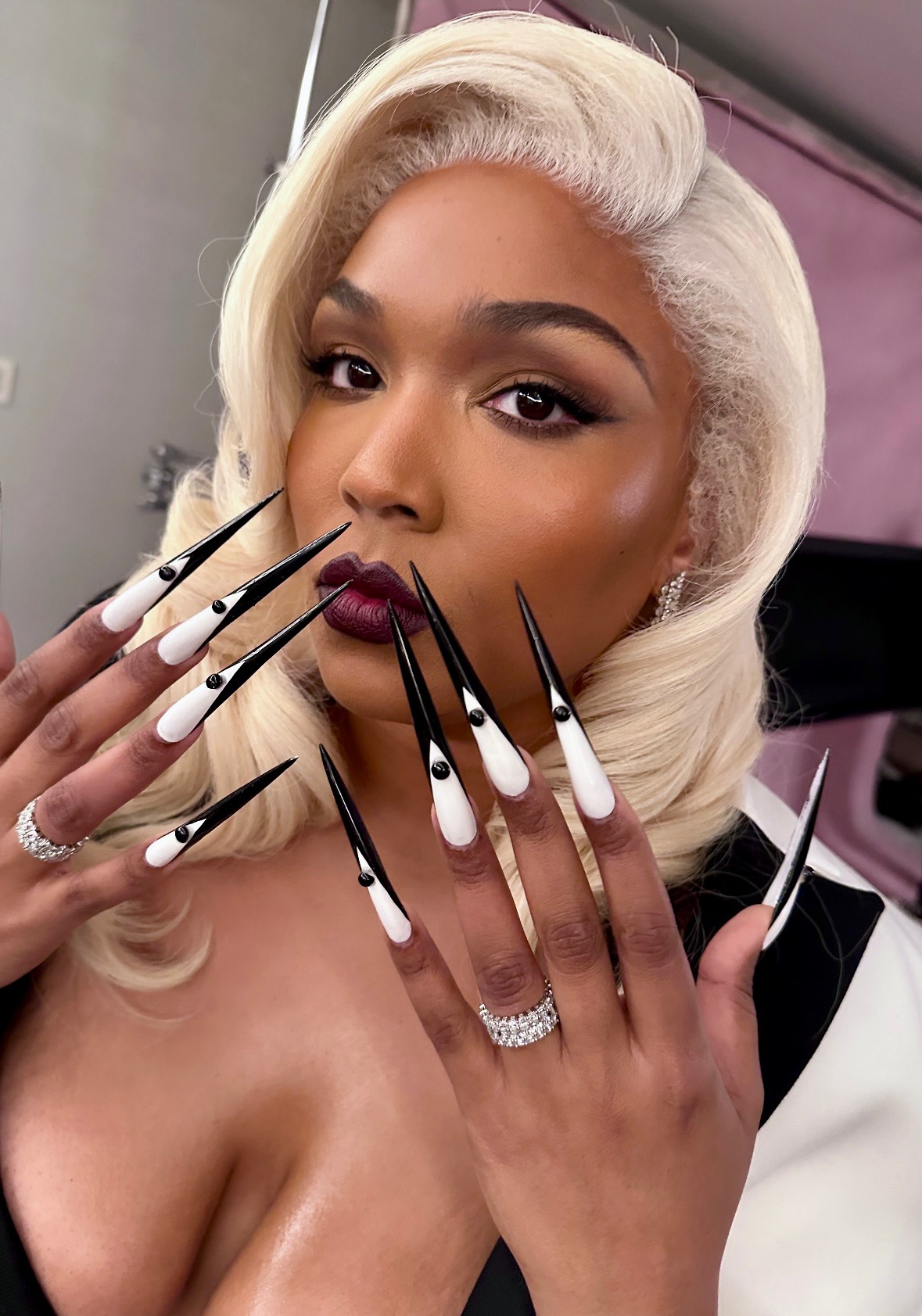 Lizzo's nails at the 2025 Met Gala.