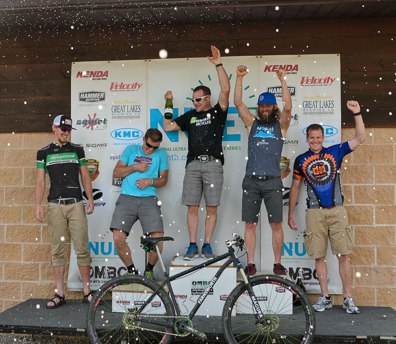 Singlespeed podium celebrates