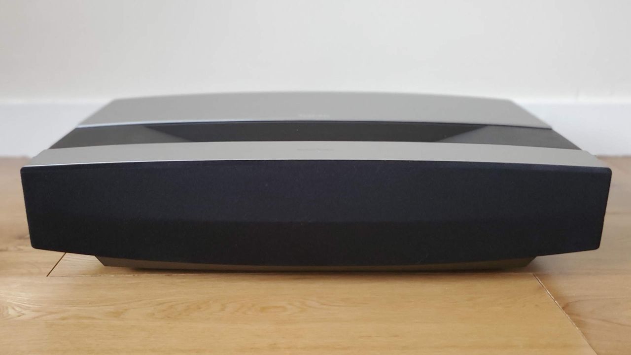 XGIMI Aura UST projector