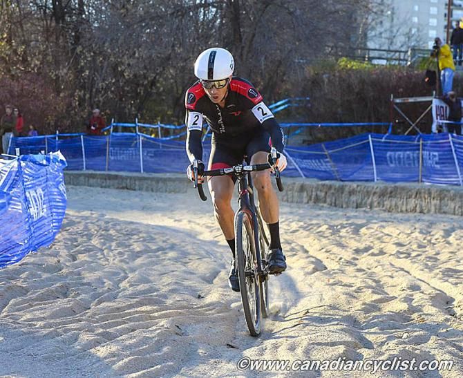 Mike Garrigan (Van Dessel/POC/Shimano) through the sand