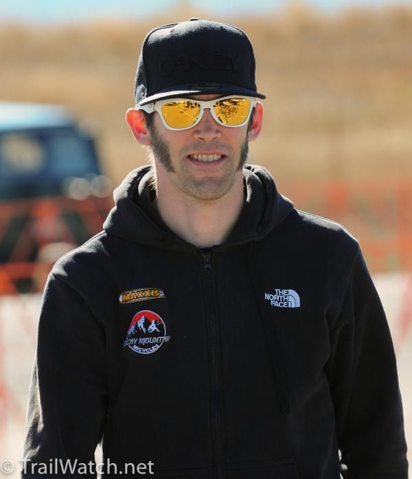 Geoff Kabush (Team Maxxis-Rocky Mountain) arriving at the race
