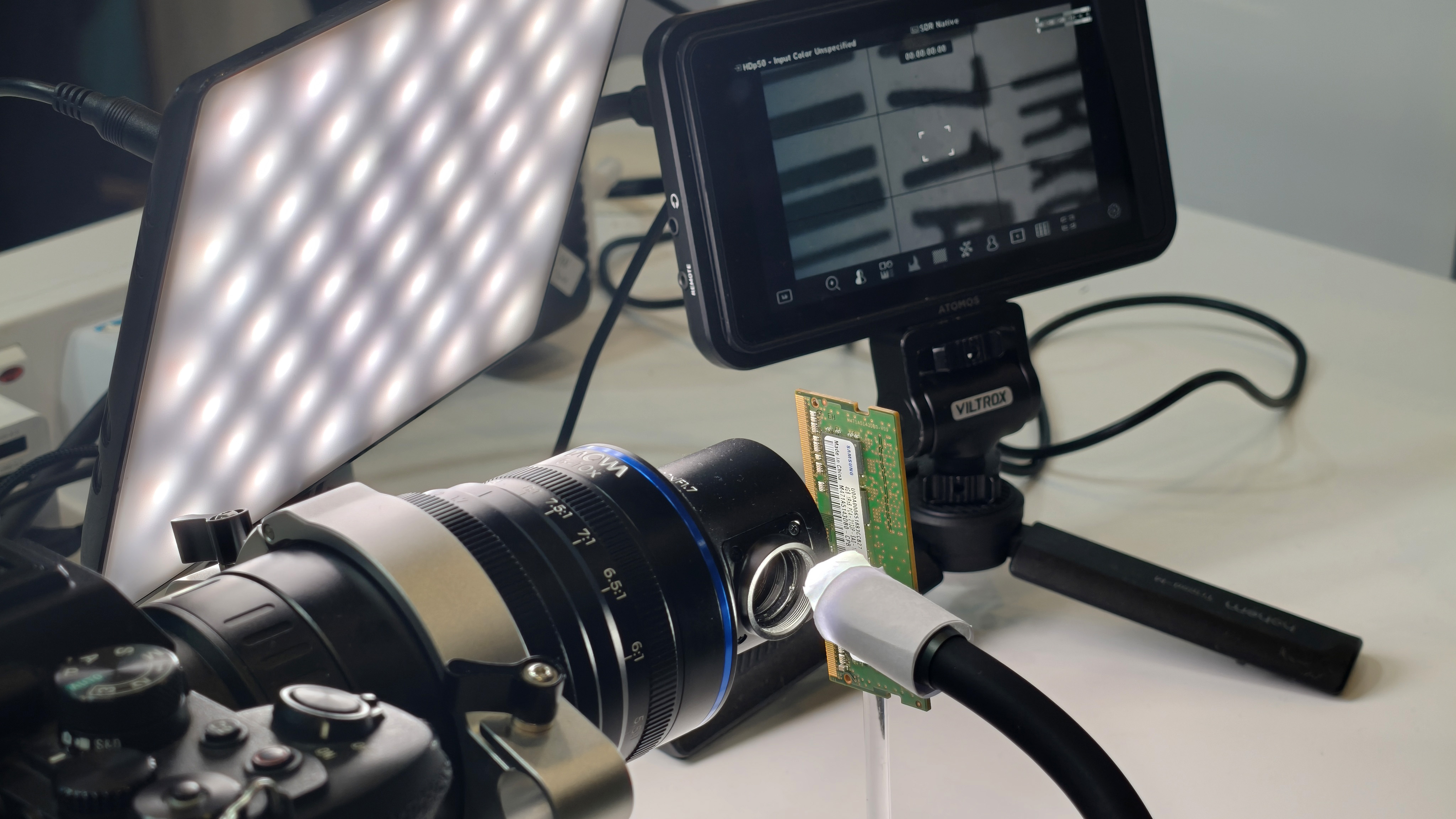 Laowa FF 17.5mm f/1.7 Ultra Macro 5-10x APO