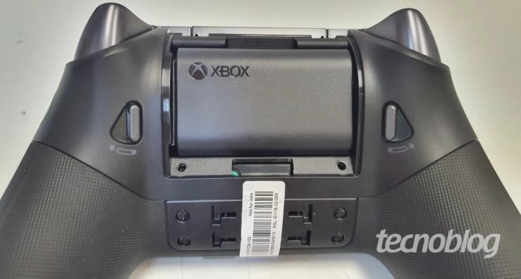 Xbox Elite Controller replaceable battery