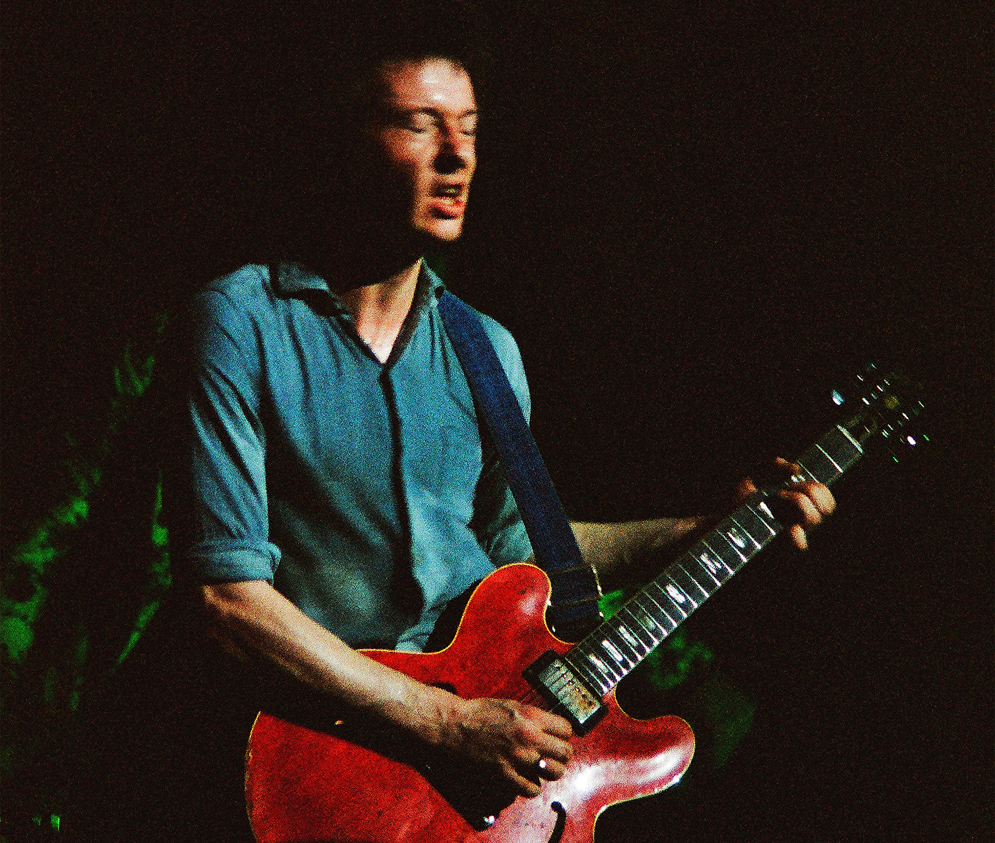 John &#039;Gypie&#039; Mayo of Dr. Feelgood performs on stage at Hammersmith Odeon on October 15th, 1977 in London, United Kingdom.